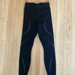 Lululemon base pace reflective crop, black, 4